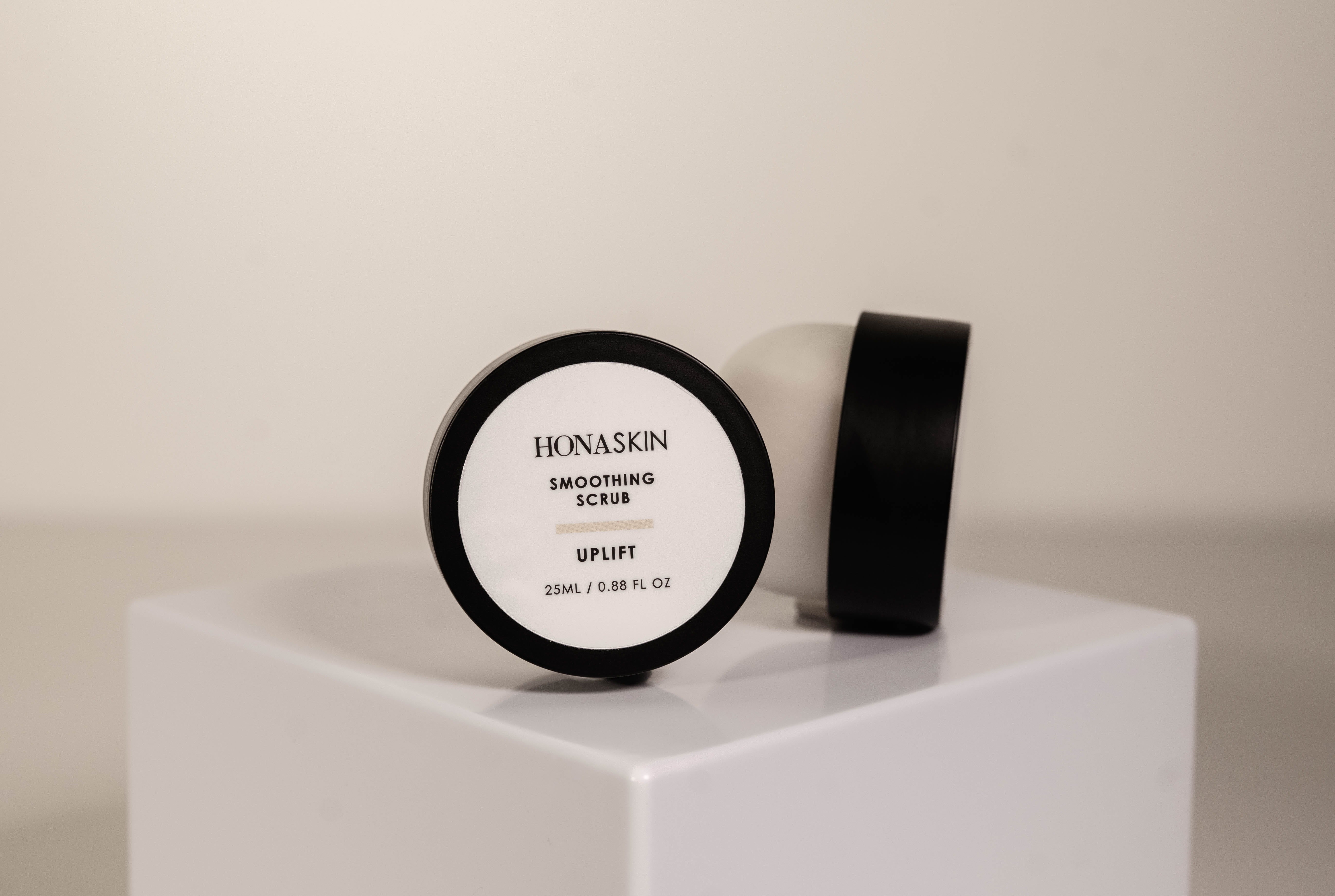 HONA SKIN Smoothing Scrub 25g