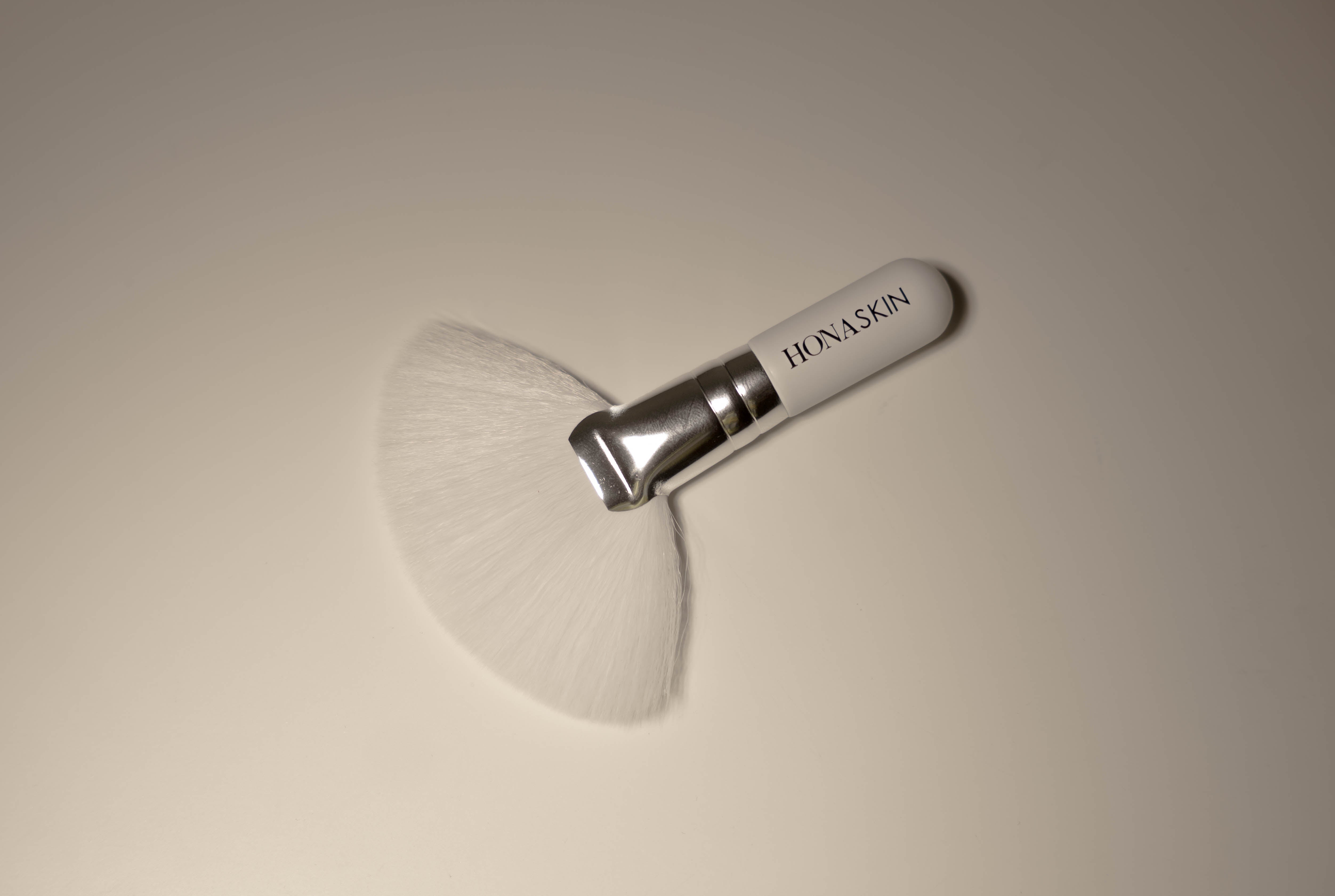 HONA SKIN Mini Fan Brush